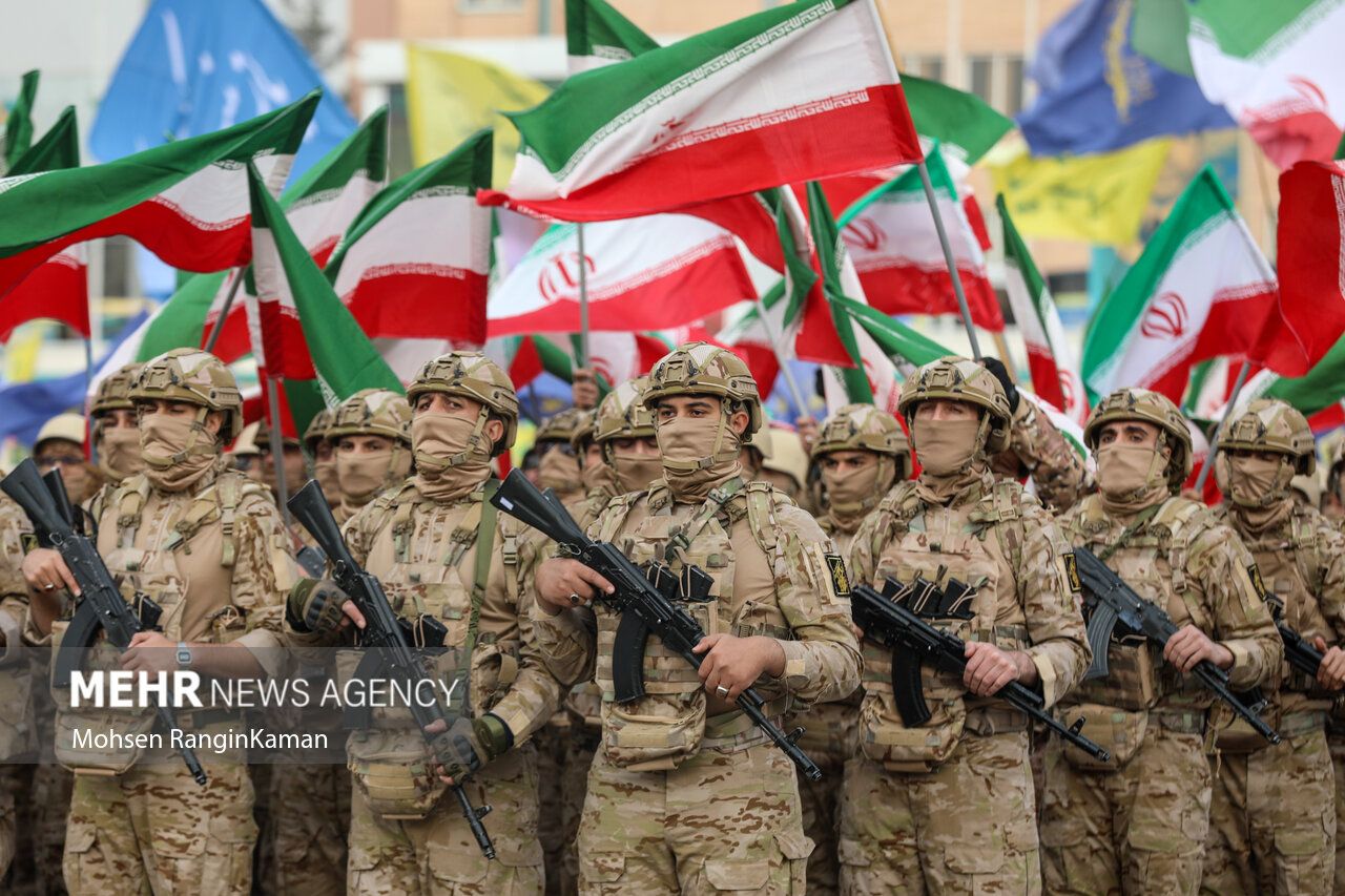 ارتش اسرائیل: فراموش نکنید که بسیج دشمن درونی ملت ایران است