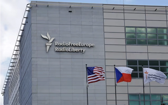 به حکم دادگاه، دستور دولت ترامپ برای قطع بودجه رادیو اروپای آزاد به طور موقت متوقف شد