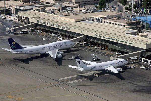 إلغاء الرحلات الجوية في مطارات إيران حتى صباح يوم الاثنين