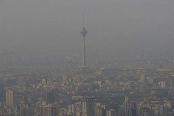 مهدکودکها،مدارس و دانشگاههای تهران و چند شهر ایران بهدلیل افزایش آلودگی هوا تعطیل شدند
