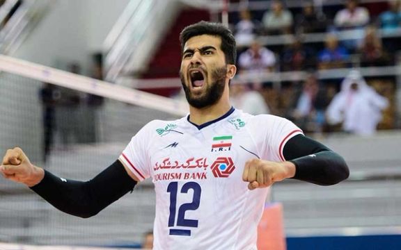 امیرحسین اسفندیار، ملیپوش والیبال ایران: شماها هیچ بویی از آدمیت نبردید