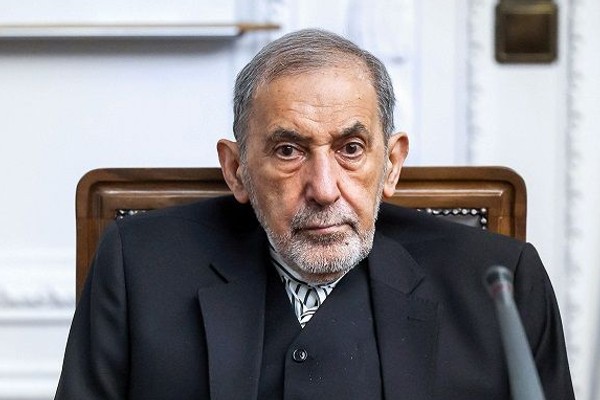 مستشار المرشد الإيراني: زيارة رئيس وزراء العراق لأميركا "مؤسفة" وتوقيتها غير مناسب