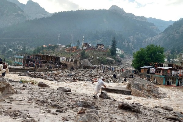 تلفات سیلاب در نورستان افغانستان به ۲۳ نفر رسید