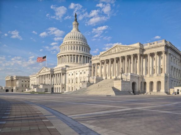 قانونگذاران آمریکایی: دولت بایدن دسترسی مردم ایران به اینترنت بدون فیلتر را فراهم کند