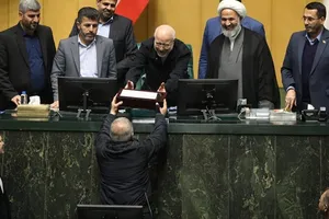 پول هست اما نه برای مردم؛ بودجههای هزاران میلیاردی برای نهادهای مذهبی و تبلیغاتی حکومت