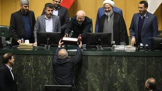 پول هست اما نه برای مردم؛ بودجههای هزاران میلیاردی برای نهادهای مذهبی و تبلیغاتی حکومت