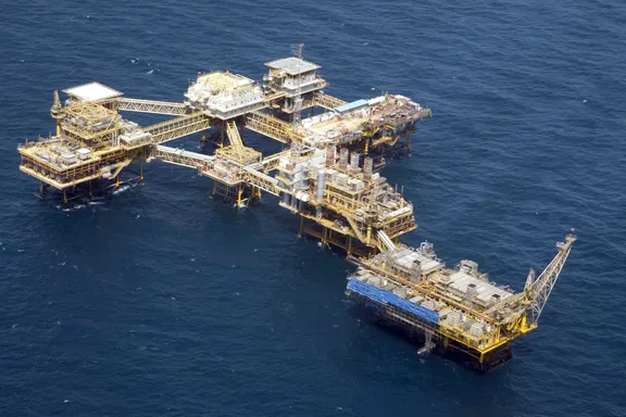 An Iranian off-shore rig in Salman oil and gas field in the Persian Gulf