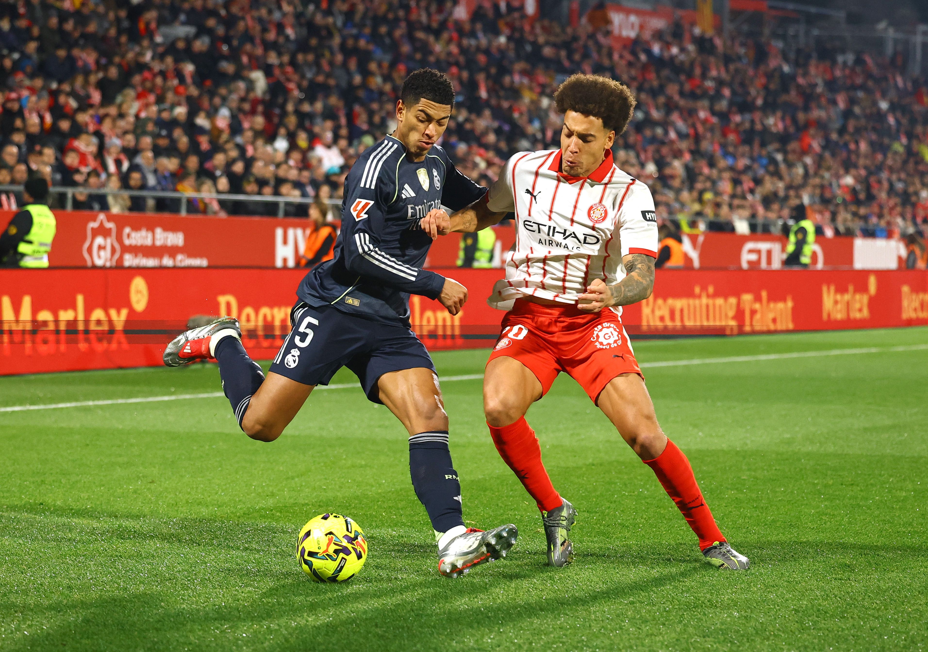 خیرونا ۱-۱ رئال مادرید؛ کهکشانی‌ها صدر جدول را به بارسلونا تقدیم کردند