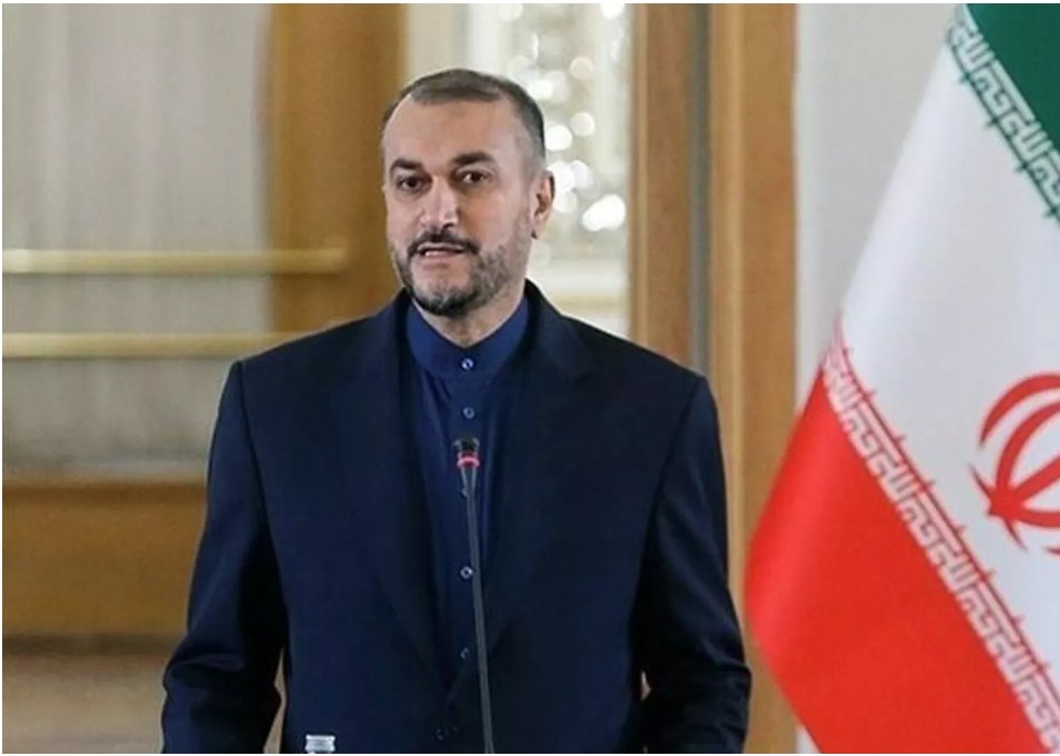 وزير خارجية إيران يعلن استمرار تبادل الرسائل مع الولايات المتحدة