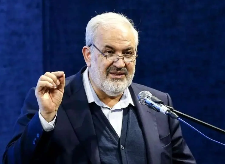 وزیر نیرو: آب دریا را شیرین می‌کنیم و به جایگاه نخست منطقه می‌رسیم