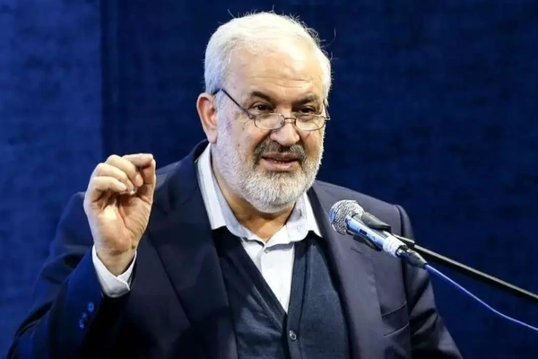 وزیر نیرو: آب دریا را شیرین میکنیم و به جایگاه نخست منطقه میرسیم