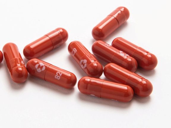 قرص خوراکی ضد کرونا برای اولین بار جهت استفاده در بریتانیا تایید شد