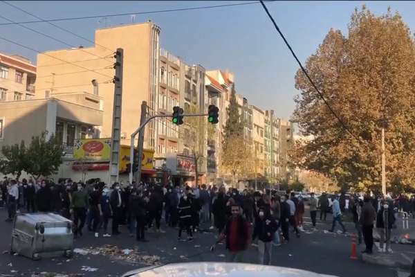 Open Demand For Regime Change Marks Iran Protests
