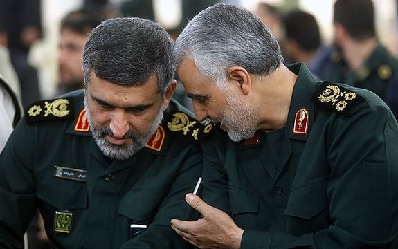 امیرعلی حاجیزاده: در جلسه با حضور قاسم سلیمانی به روحانی گفتیم نظام و رهبر خط قرمز ماست