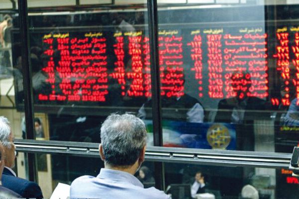 "التخطيط" الإيرانية: ميزانية العام القادم بلا عجز.. والبرلمان: عجز 50 %
