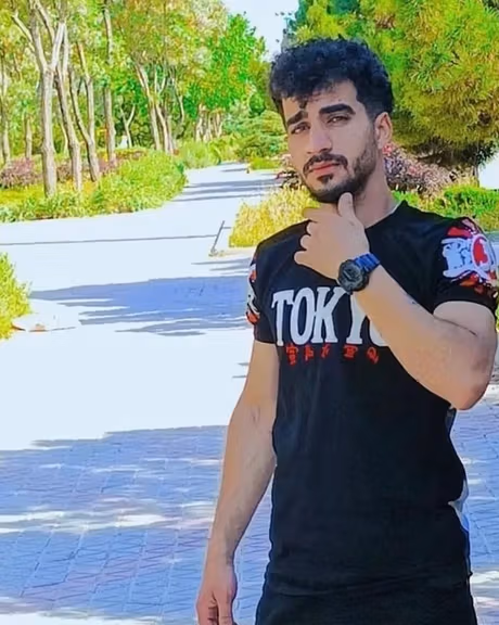 سهیل زیلابی، ۲۴ ساله و ساکن یزدانشهر، جمعه ۱۹ دی با شلیک مستقیم نیروهای سرکوب کشته شد