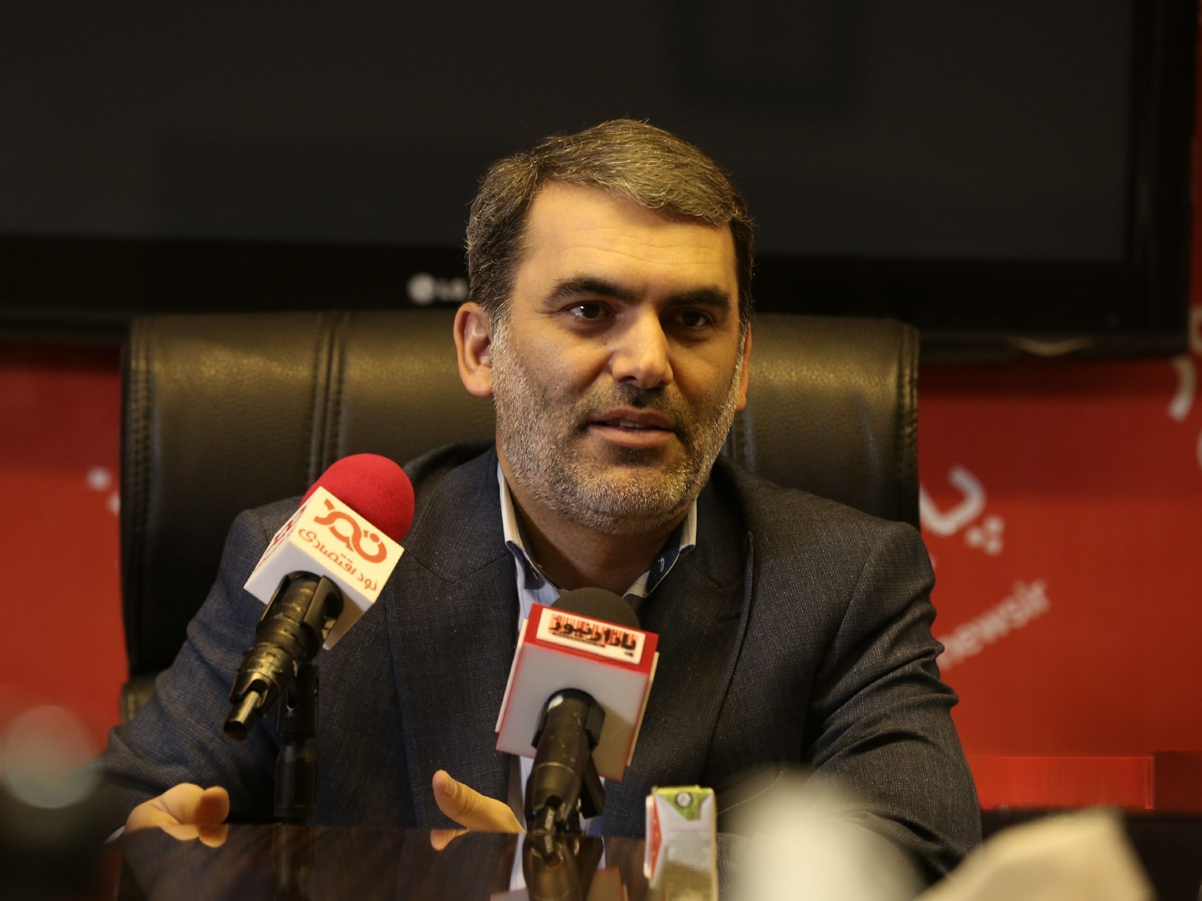 عضو کمیسیون بودجه مجلس: امروز دست جمهوری اسلامی روی حنجره اقتصاد آمریکاست