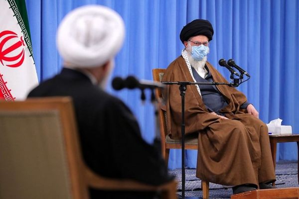 وثائق شبكة غسل أموال في باكستان: ممثل خامنئي "تلقى 200 ألف دولار شهرياً"