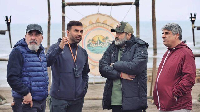 Siamak Ansari (left) and Mehran Ghafourian (2nd left) behind the scenes of the show  