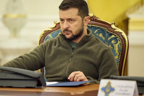 الرئيس الأوكراني: روسيا طلبت 2000 طائرة مسيرة من إيران