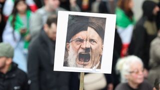 چرا جمهوری اسلامی آگاهانه «مشروعیت» را وانهاده است؟