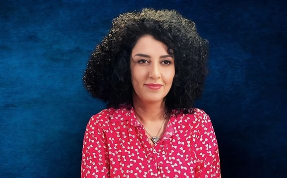 نرگس محمدی بار دیگر بدون حجاب اجباری از زندان اوین به بیمارستان رفت