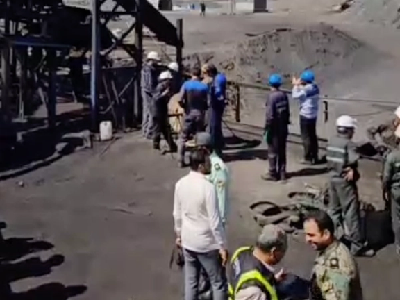 سخنگوی سیاست خارجی اتحادیه اروپا: عملیات نجات در معدن طبس را دنبال میکنیم