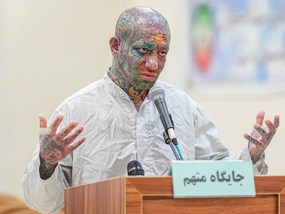 وکیل امیر تتلو: موکلم در زندان مداحی میکند و عفوش در دست بررسی است