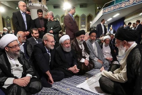 سفير بريطاني سابق:النظام الإيراني يشبه "وكر الأفاعي" وعلى الغرب فهم طبيعته قبل التفاوض معه