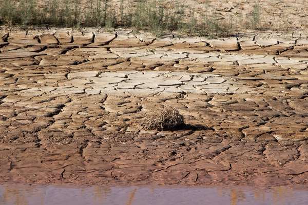 Iran edges toward urban water collapse