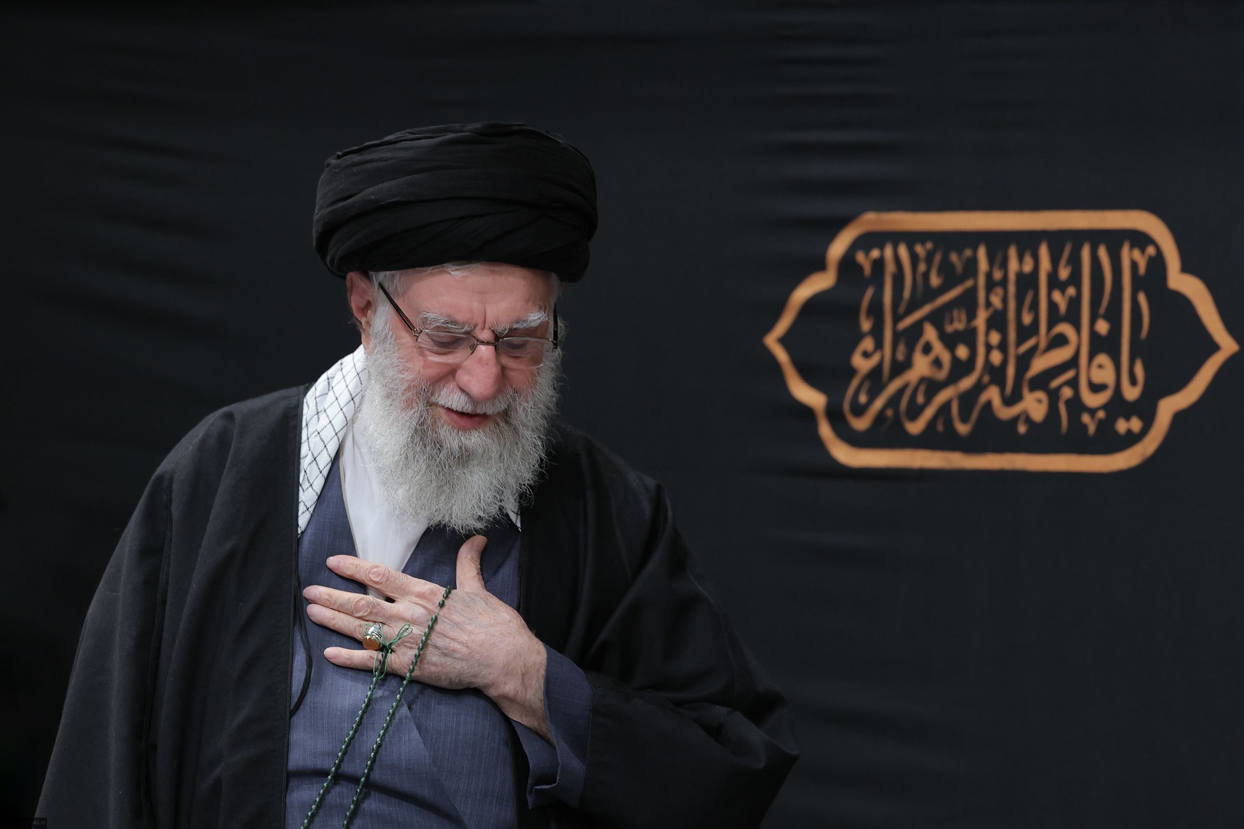 ‏خامنئي يعود للظهور العلني في مراسم دينية بـ "حسينية" مكتبه