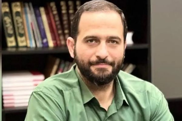Prominent Iranian lawyer imprisoned for criticising government