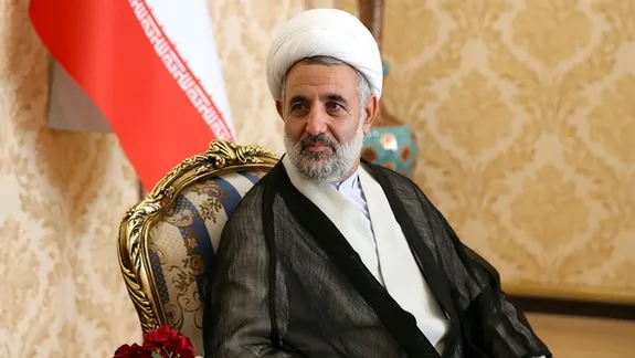 عضو کمیسیون حقوقی و قضایی مجلس: ملت و نظام ما با افراد دمدمیمزاج مذاکره نمیکنند