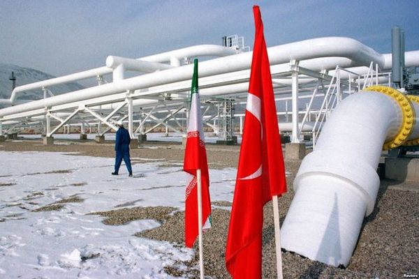 زيادة بنسبة 77 % في صادرات الغاز الإيراني إلى تركيا عام 2021