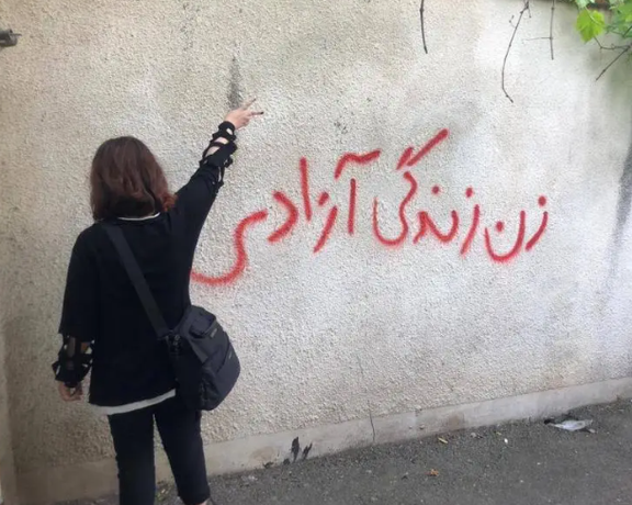 جمعی از زنان کنشگر: پس از ۴دهه سرکوب، زنان از خواستههای خود نمیگذرند