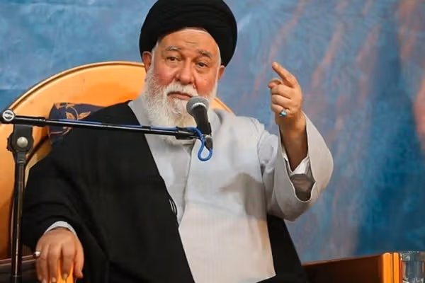 امامجمعه مشهد: زنان طلبه در خانوادهها نفوذ کنند