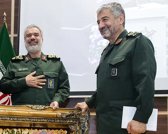 محمد علی جعفری (سمت راست) فرمانده کل پیشین سپاه پاسداران