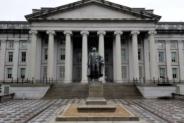 واشنطن تفرض عقوبات جديدة على إيران وروسيا لمحاولاتهما التدخل في الانتخابات الأميركية