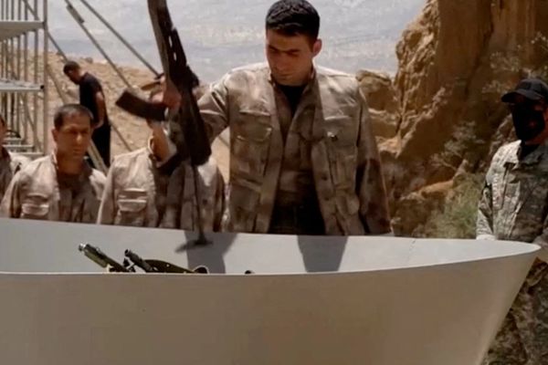 پکک آغاز روند خروج از ترکیه را به عنوان بخشی از فرآیند خلع سلاح اعلام کرد