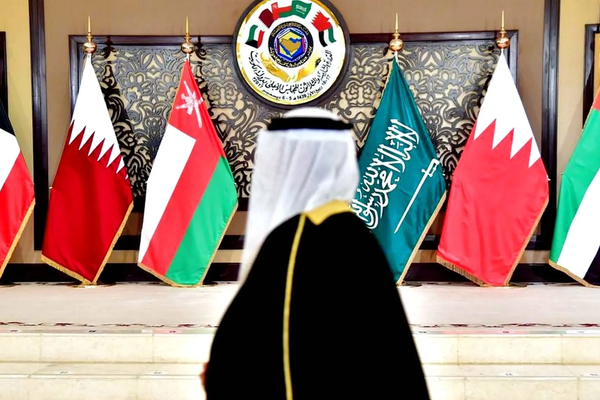 مجلس التعاون الخليجي يدين تسلل عناصر من الحرس الثوري الإيراني إلى الكويت