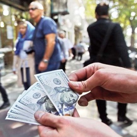 شکست سیاست دستوری دولت برای بازار ارز؛ قیمت دلار دوباره صعودی شد