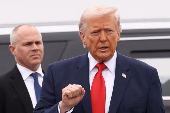 همزمان با مهلت ۴۸ ساعته ترامپ به جمهوری اسلامی، حملات به نقاط مختلف ایران ادامه دارد