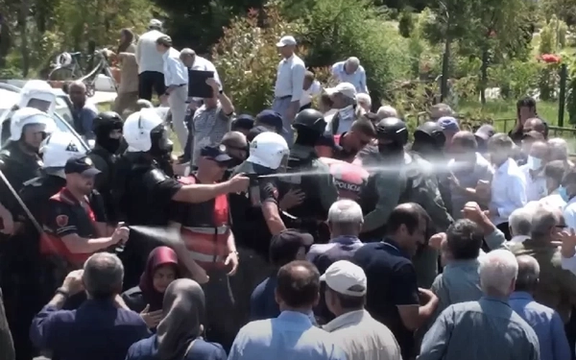 ارتباط اقدام آلبانی علیه «مجاهدین» با افشاگری «قیام تا سرنگونی» و تهدیدهای مستمر ایران