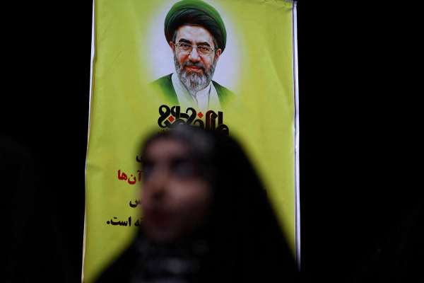 والاستریت ژورنال: غیبت طولانی مجتبی خامنهای به اختلاف در میان حامیان حکومت دامن زده است