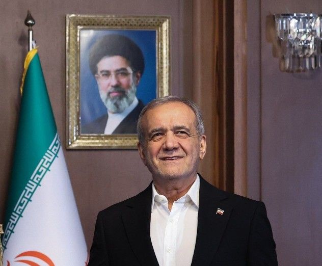 مسعود پزشکیان: با مجتبی خامنه‌ای دیداری دو ساعت‌ونیمه و با احساس نزدیکی داشتم