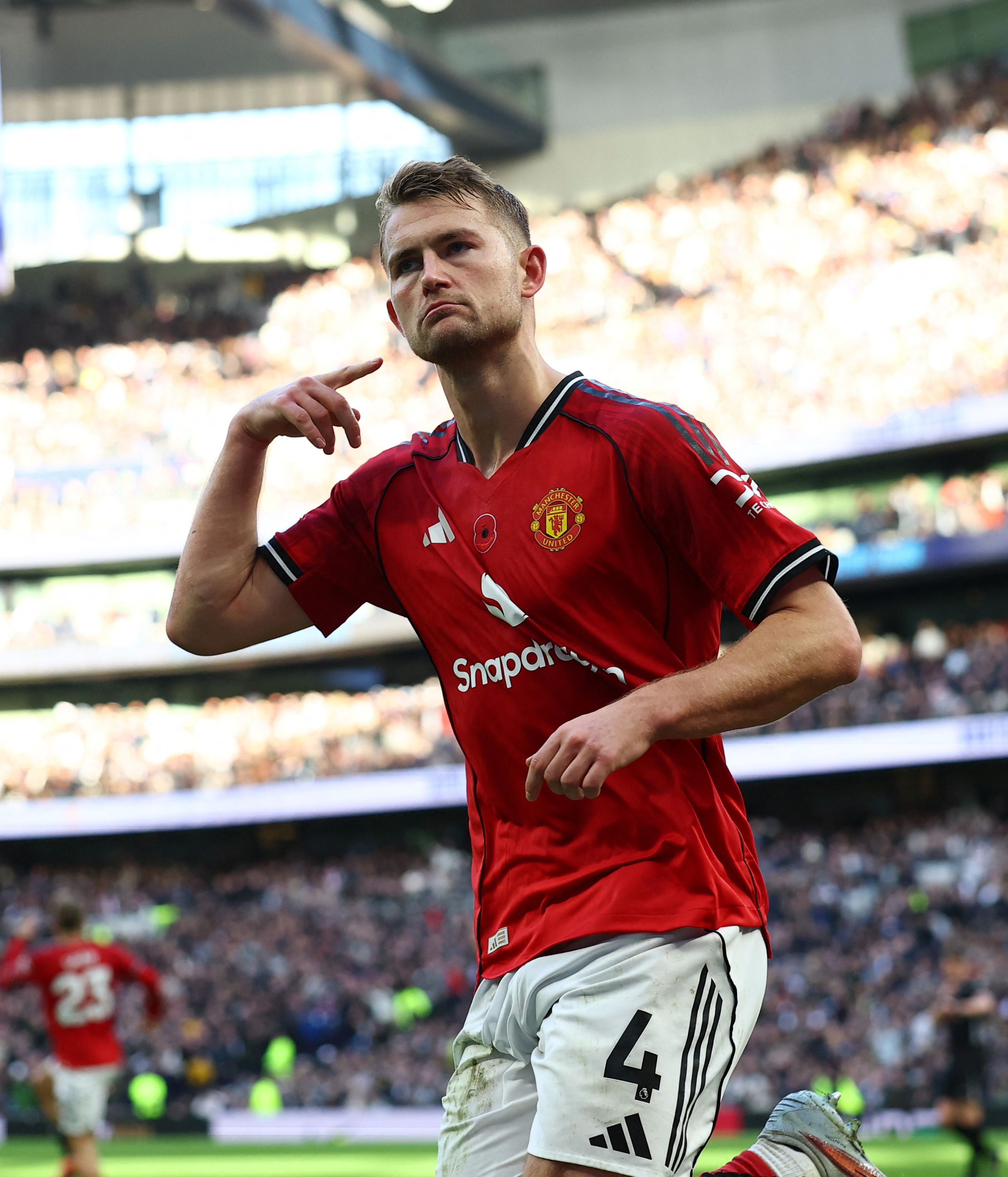 تاتنهام ۲-۲ منچستریونایتد؛ پایان جنون‌آمیز در لندن، شیاطین سرخ از شکست گریختند