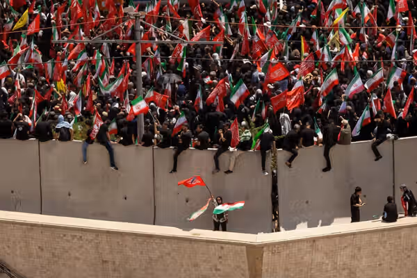 Khamenei funeral marred by Tehran route change, Iraq prayer dispute