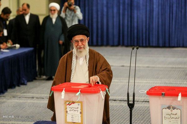 Prominent Iranians Dismiss Upcoming Elections, Call For A Referendum
