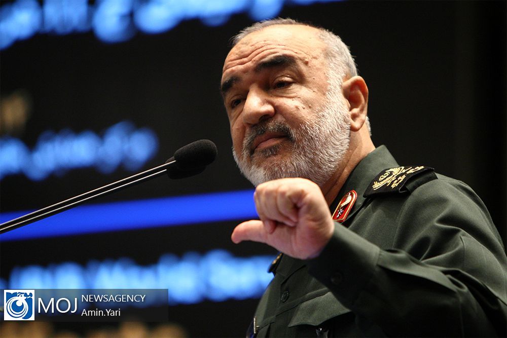 Iran's Guards Threaten Response To US If Attacked | Iran International