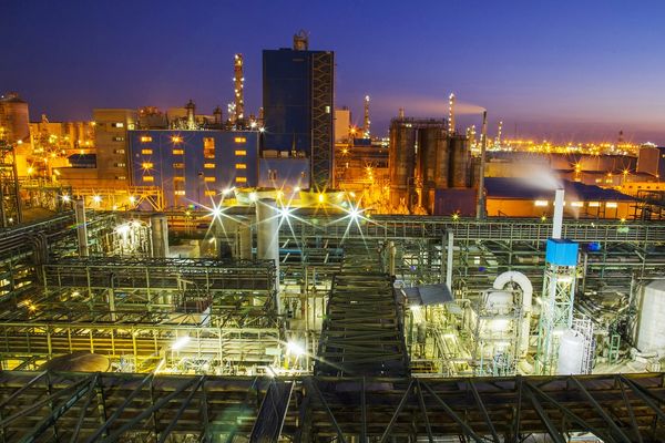 Bipartisan bill aims to expand sanctions on Iran’s energy sector